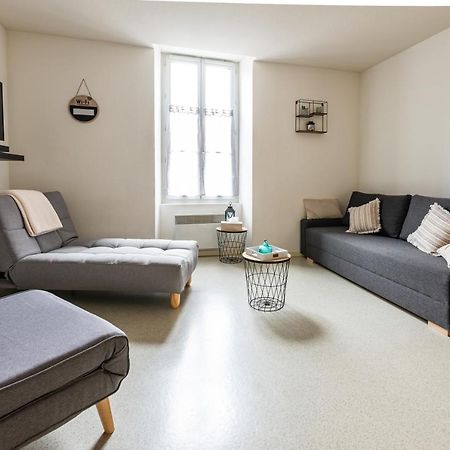 Studio Centre Ville Avec Parking Prive Cholet Kültér fotó