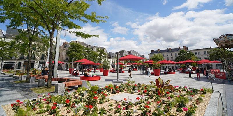 Studio Centre Ville Avec Parking Prive Cholet Kültér fotó
